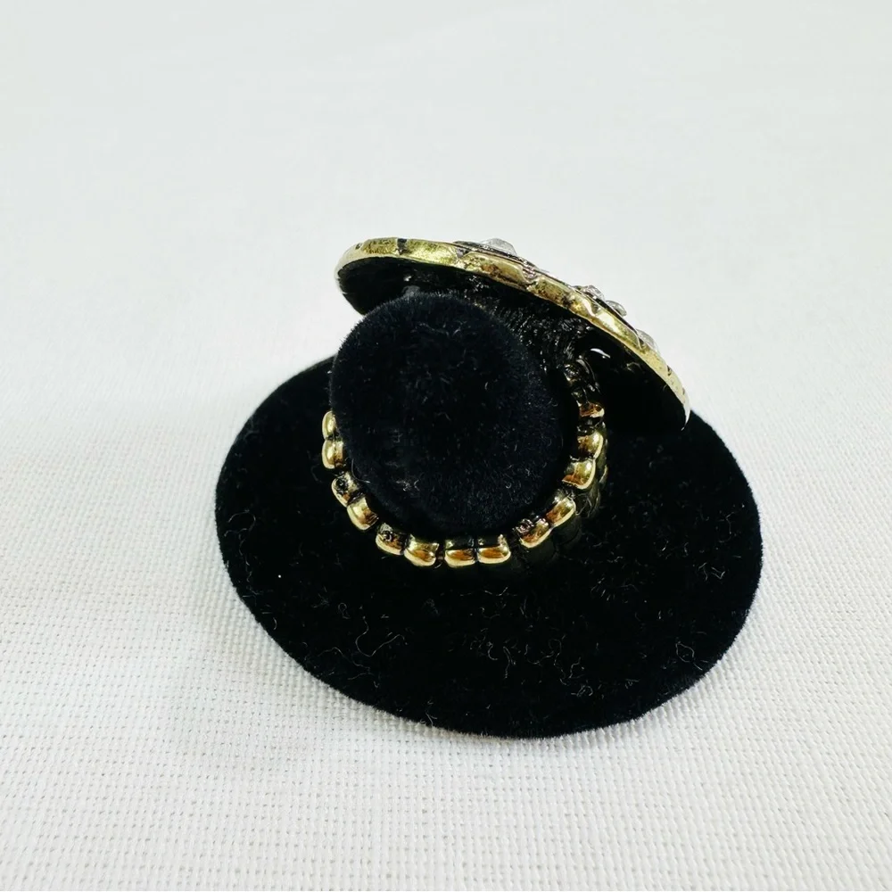 🛍️🛍️ STRETCH RING CLEAR RHINESTONE JEWEL  ACCENTED STONES IN GOLD TONE NWOT - Picture 6 of 6